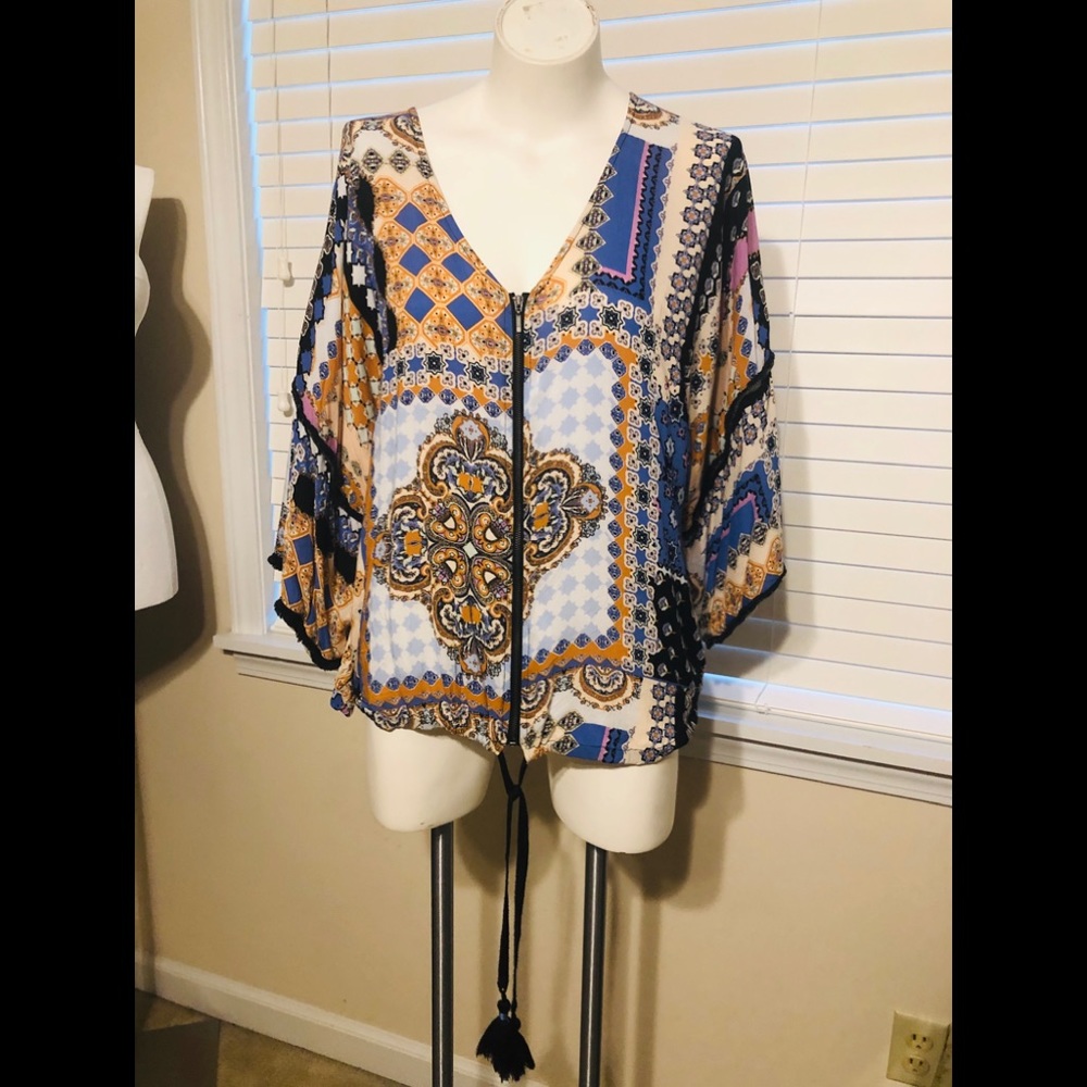 Democracy zip top